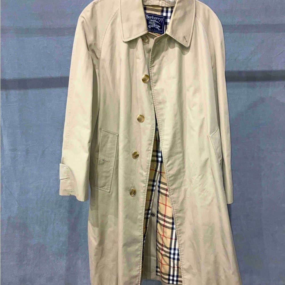 Burberry Men’s Beige Trench Coat Size 36 (without liner)